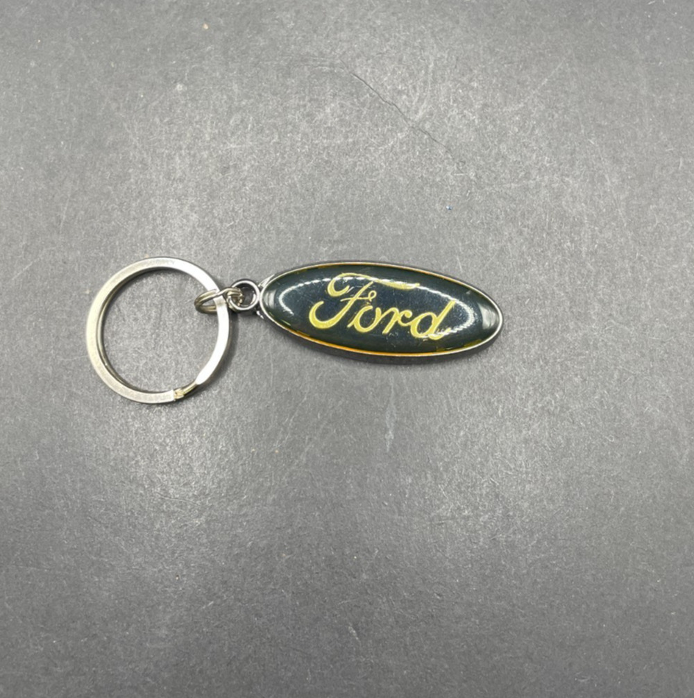 Vintage Ford Oval Emblem Metal 2GB USB Flashdrive Keychain